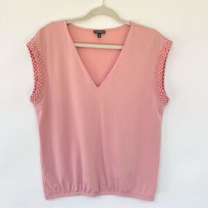 Express Crochet Cap Sleeve V-Neck Blouse Light Pink Women M Minimalist Aesthetic